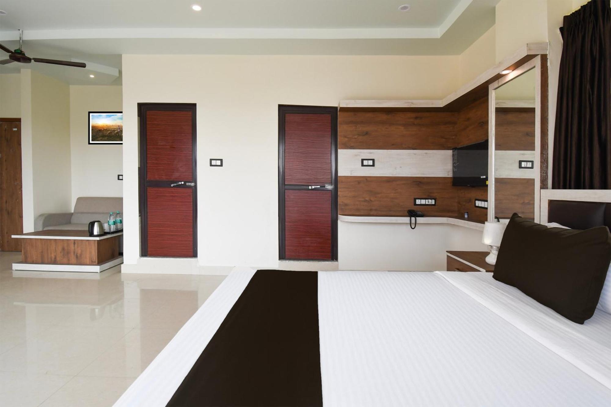 Hotel O Nilmadhab International ธาราพิธ ภายนอก รูปภาพ