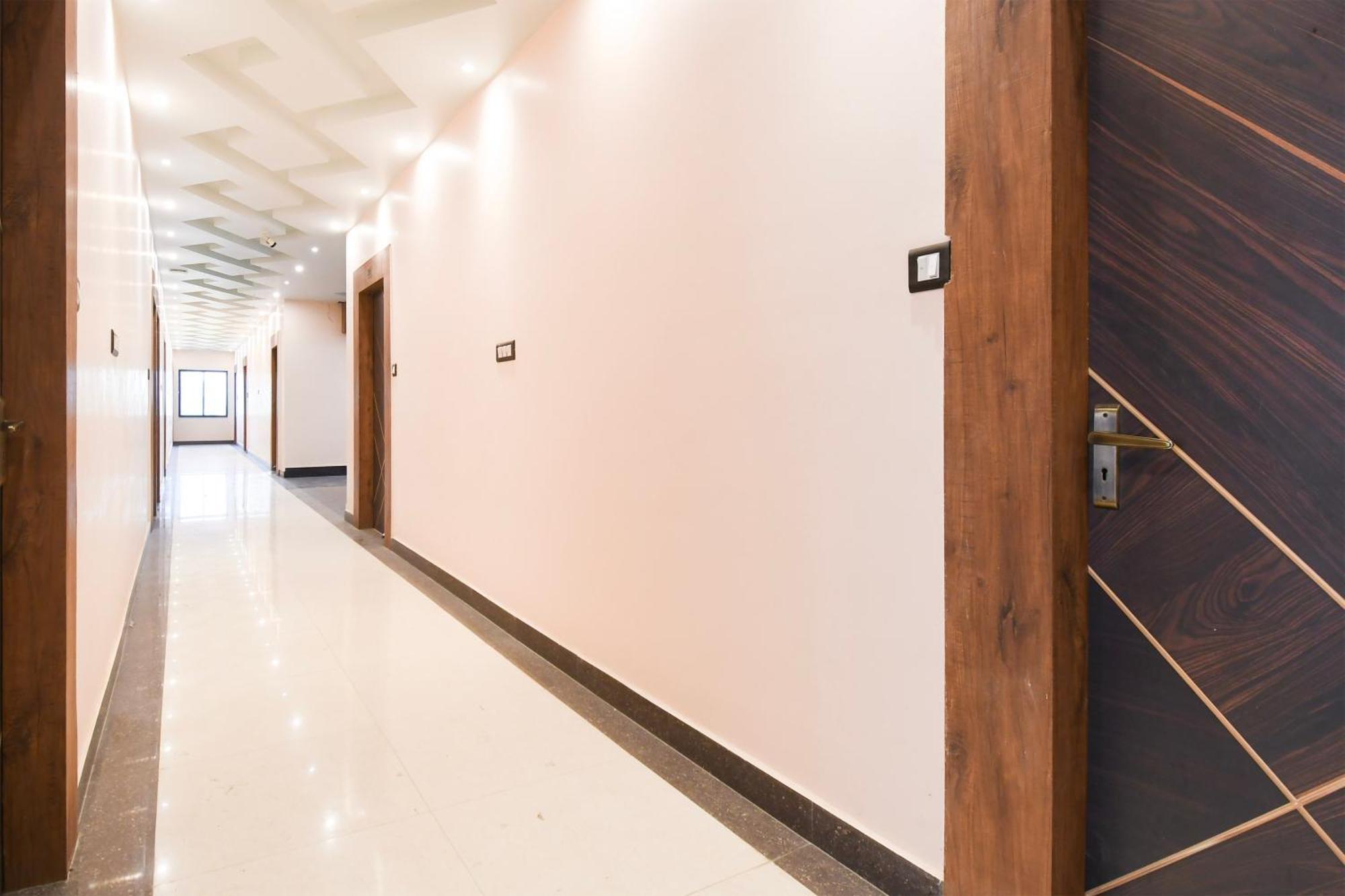 Hotel O Nilmadhab International ธาราพิธ ภายนอก รูปภาพ